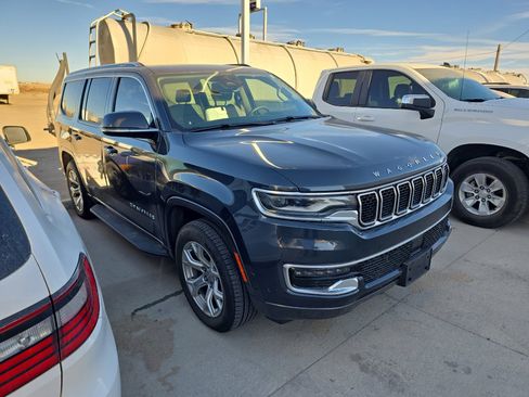 Used 2022 Jeep Wagoneer Series I w/ Premium Group I image 3