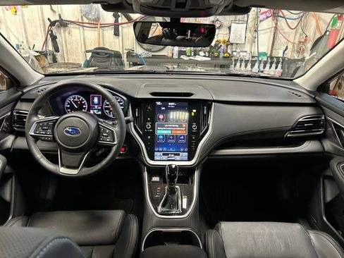Certified 2024 Subaru Outback Limited AWD/4WD image 19