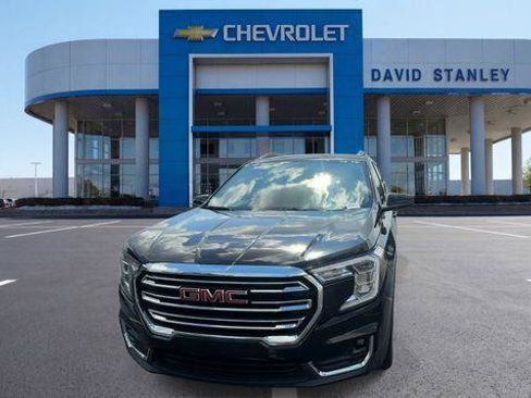 Used 2024 GMC Terrain SLT FWD image 3