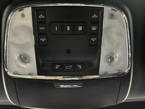 Used 2021 Jeep Grand Cherokee Limited w/ Quick Order Package 28K 80th AWD/4WD image 35
