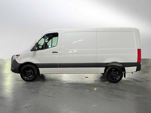 Used 2025 Mercedes-Benz Sprinter 2500 image 6