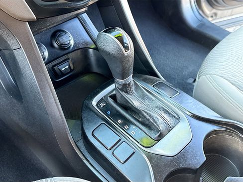 Used 2013 Hyundai Santa Fe Sport FWD image 11