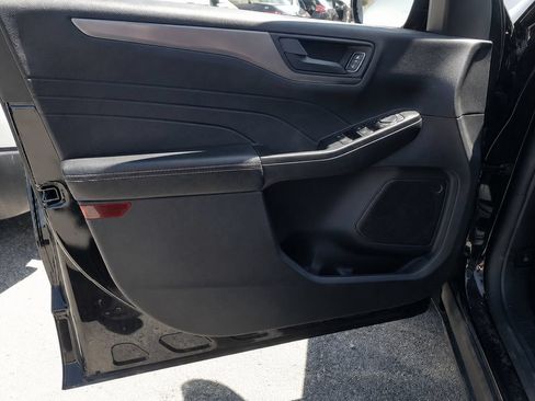 Used 2025 Ford Escape Active w/ Cold Weather Package FWD image 8
