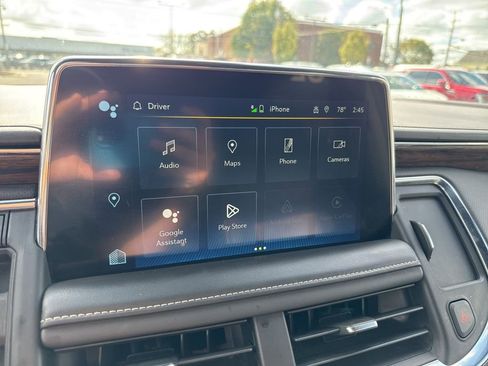 Used 2023 Chevrolet Suburban Premier image 20