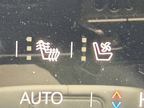 New 2026 GMC Terrain Denali w/ LPO, Floor Liner Package image 35