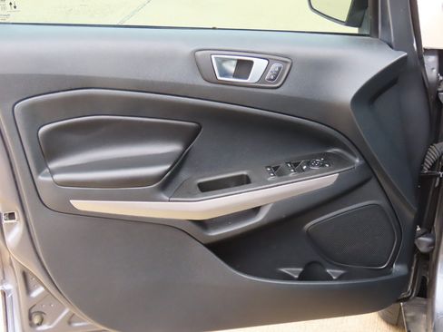 Used 2020 Ford EcoSport Titanium image 18