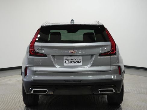 Used 2025 Cadillac XT4 Premium Luxury image 7