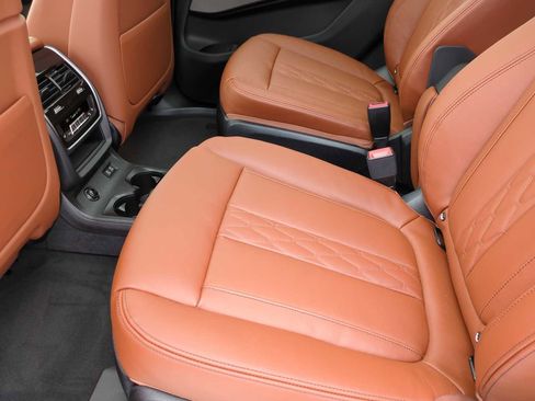 New 2026 BMW X7 M60i image 20