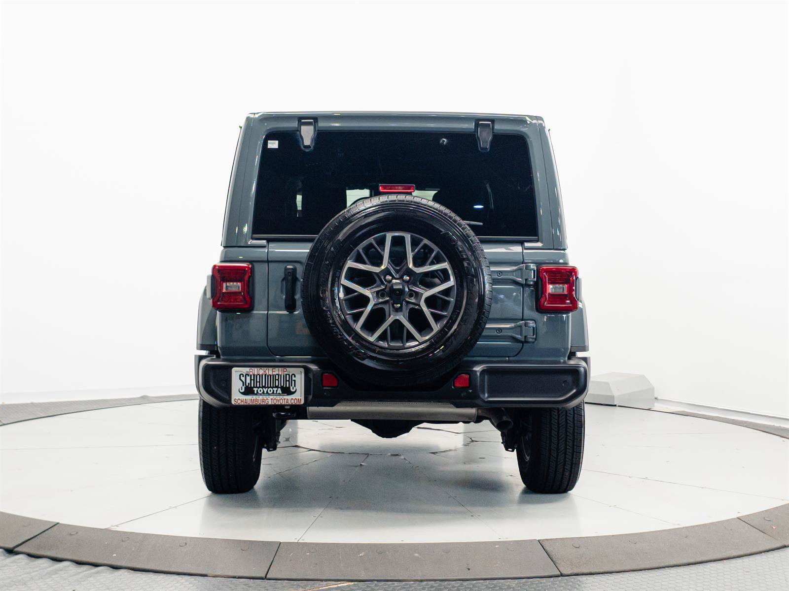 Used 2024 Jeep Wrangler Unlimited Sahara w/ Safety Group AWD/4WD image 9