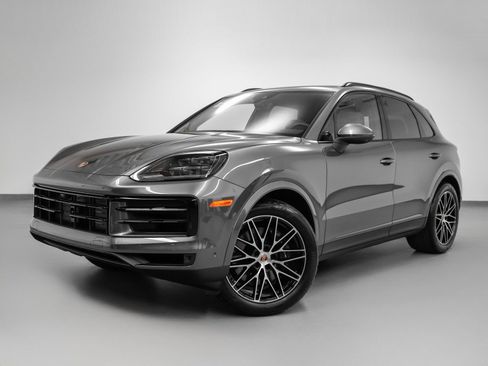 Certified 2025 Porsche Cayenne image 1