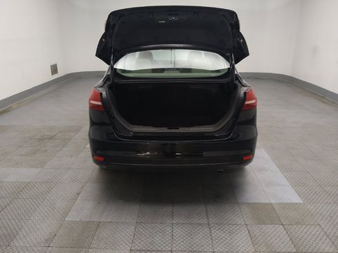Used 2018 Ford Focus SE FWD image 29