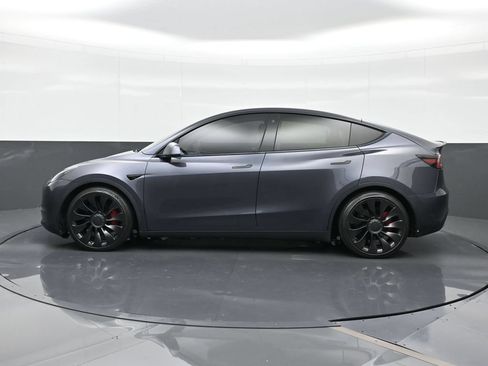 Used 2022 Tesla Model Y Performance AWD/4WD image 3