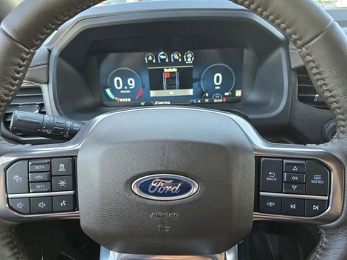 Used 2024 Ford Expedition King Ranch image 16