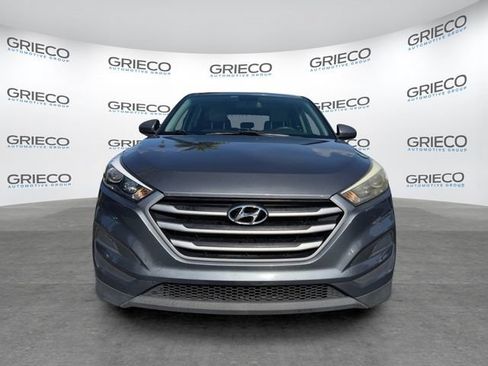 Used 2017 Hyundai Tucson SE FWD image 2