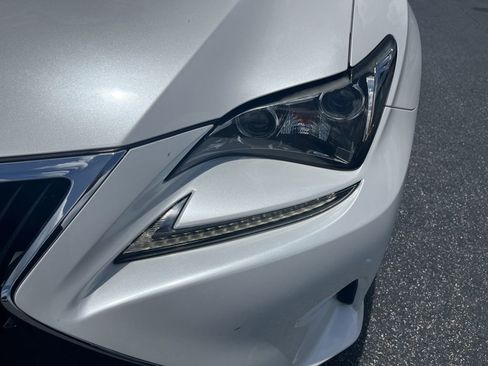 Used 2017 Lexus RC 200t w/ Accessory Package 2 RWD image 13