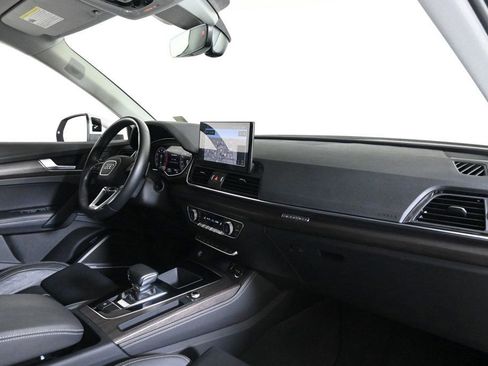 Used 2023 Audi Q5 Prestige w/ Prestige Package image 15