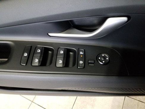 New 2026 Hyundai Elantra Limited image 13