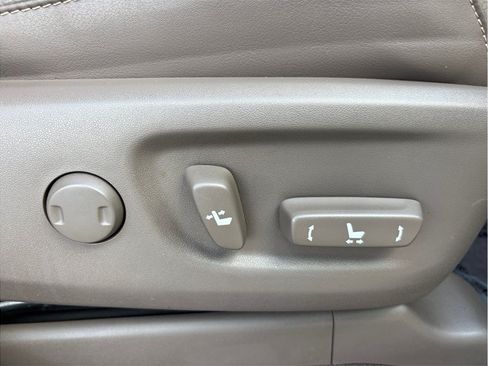 Used 2018 Lexus GX 460 Premium w/ Premium Package AWD/4WD image 44