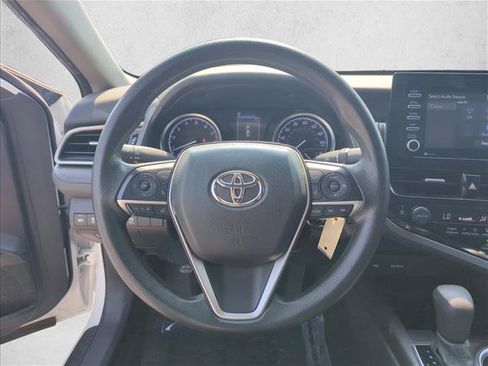 Certified 2022 Toyota Camry LE FWD image 11