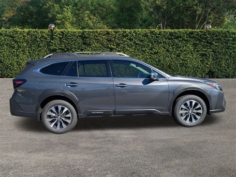 New 2025 Subaru Outback Touring XT image 3