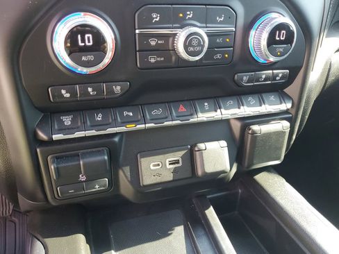 Used 2022 GMC Sierra 2500 Denali w/ Denali Ultimate Package image 15