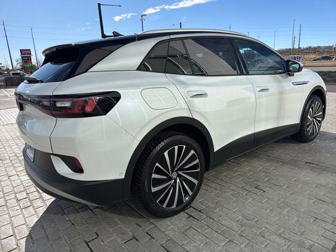 Used 2023 Volkswagen ID.4 Pro S Plus image 7