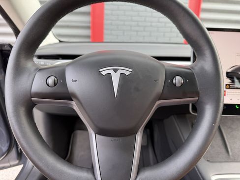 Used 2023 Tesla Model 3 Standard Range image 17
