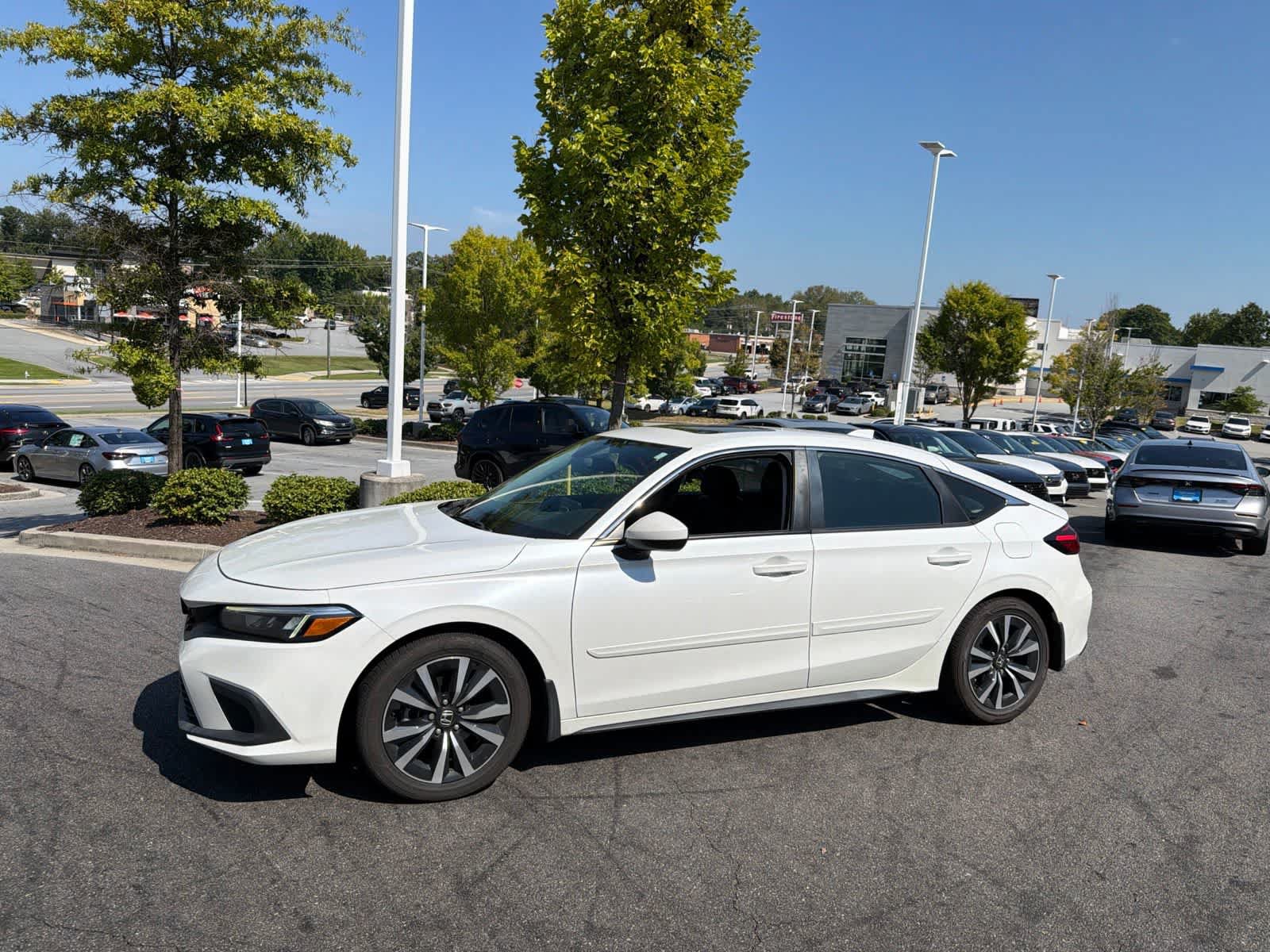 Used 2022 Honda Civic EX-L image 6