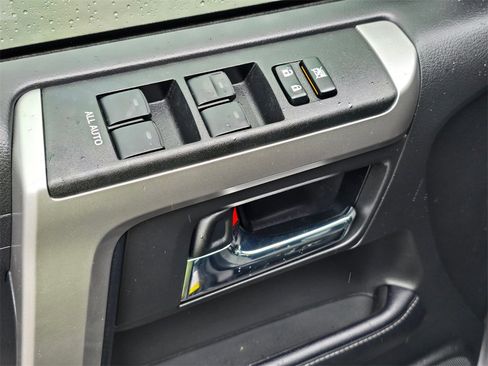 Used 2020 Toyota 4Runner SR5 Premium w/ Moonroof Package image 23