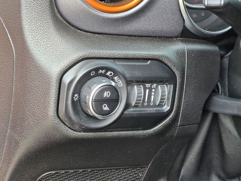 Used 2021 Jeep Gladiator Mojave image 38