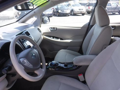Used 2012 Nissan Leaf SL image 5