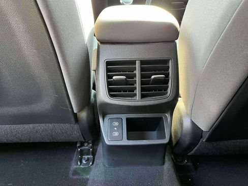 Used 2026 Kia Seltos LX AWD/4WD image 4