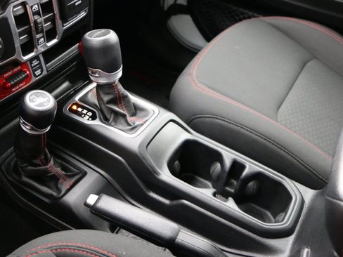 Used 2020 Jeep Gladiator Rubicon AWD/4WD image 21