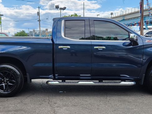 Used 2019 Chevrolet Silverado 1500 LTZ w/ LTZ Plus Package AWD/4WD image 6