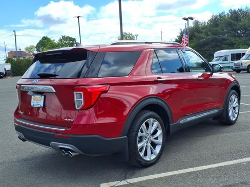 Certified 2022 Ford Explorer Platinum w/ Equipment Group 601A AWD/4WD image 6