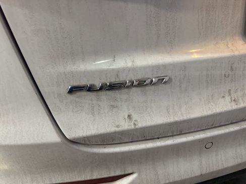 Used 2020 Ford Fusion SE image 10