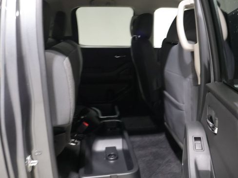 Used 2024 Nissan Frontier SV AWD/4WD image 20