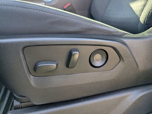 Used 2022 Chevrolet Silverado 1500 LT RWD image 23