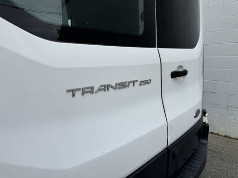 Used 2017 Ford Transit 250 250 3dr SWB Medium Roof Cargo image 27
