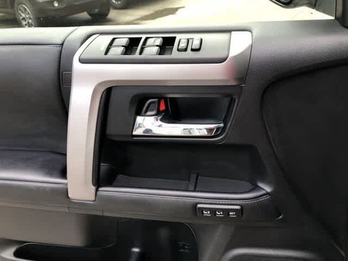 Used 2020 Toyota 4Runner Limited AWD/4WD image 35