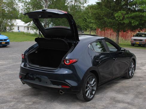 Used 2024 MAZDA MAZDA3 s FWD image 6