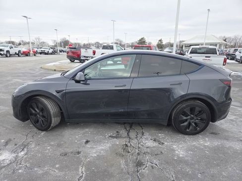 Used 2025 Tesla Model Y Long Range image 22
