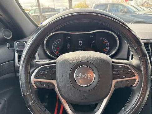 Used 2021 Jeep Grand Cherokee Laredo X image 21