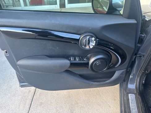 Used 2016 MINI Cooper S image 5