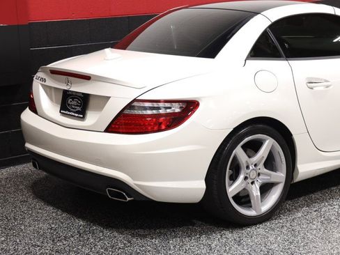 Used 2014 Mercedes-Benz SLK 250 image 13