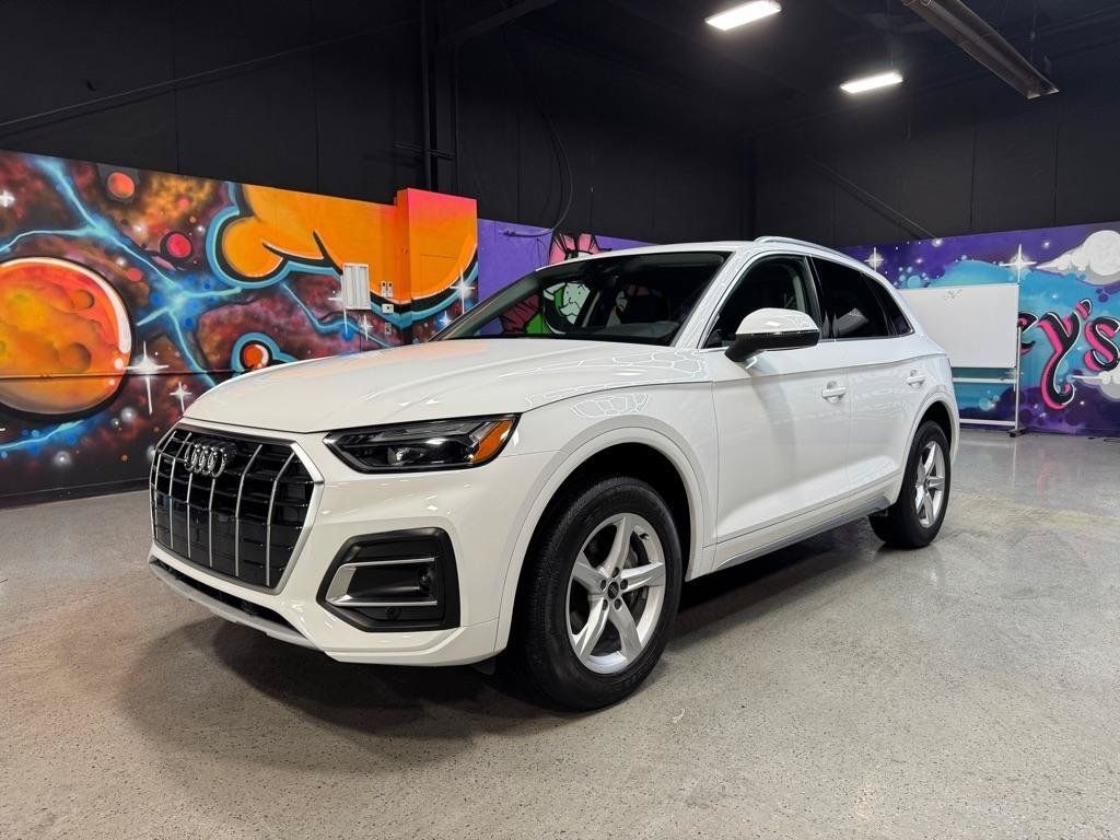 Used 2023 Audi Q5 2.0T Premium w/ Convenience Package AWD/4WD image 1
