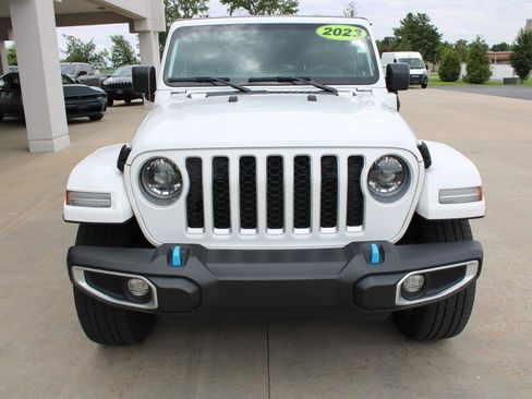 Used 2023 Jeep Wrangler Unlimited Sahara w/ Cold Weather Group AWD/4WD image 3