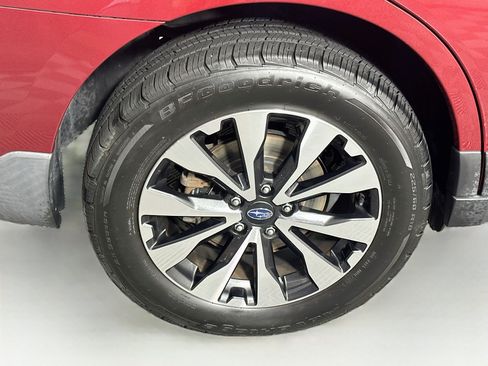 Used 2017 Subaru Outback 2.5i Limited AWD/4WD image 11