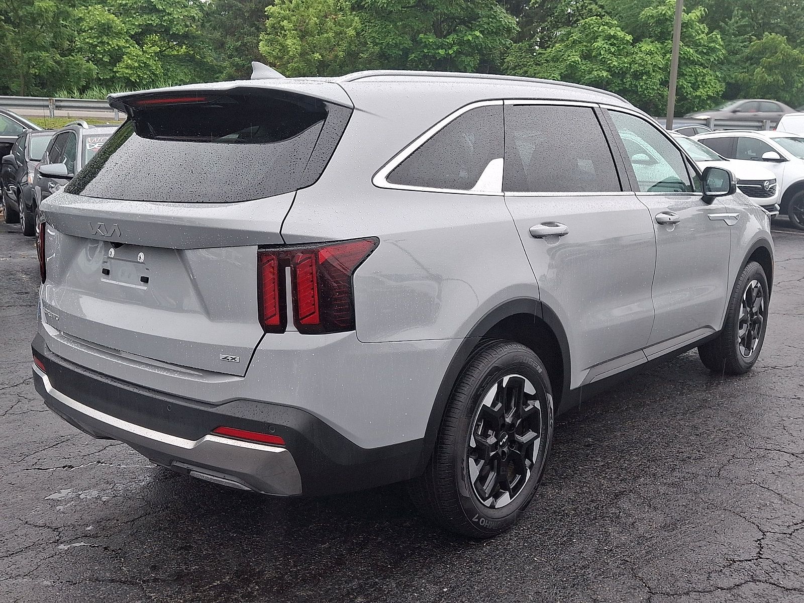 Used 2025 Kia Sorento S AWD/4WD image 6