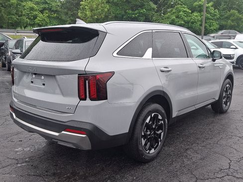 Used 2025 Kia Sorento S AWD/4WD image 6